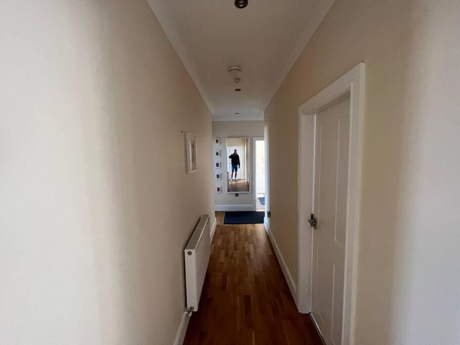Fantastic 3 Bedroom Holiday Home Millport Bagian luar foto